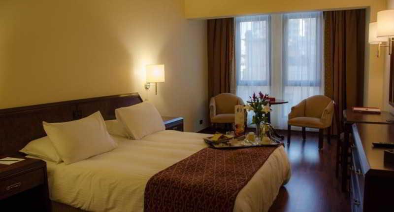 Le Commodore Hotel Beirut Eksteriør bilde