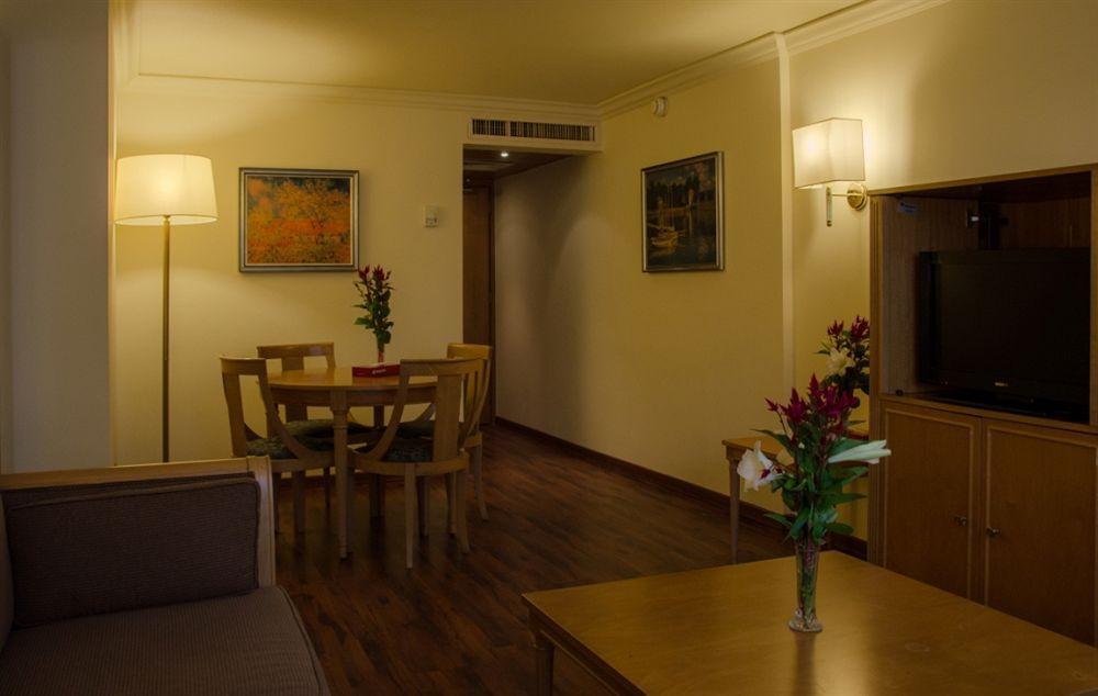 Le Commodore Hotel Beirut Eksteriør bilde