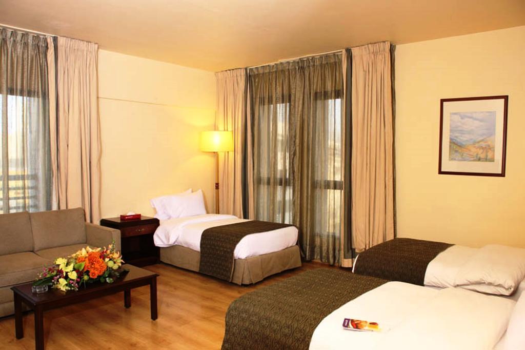 Le Commodore Hotel Beirut Eksteriør bilde
