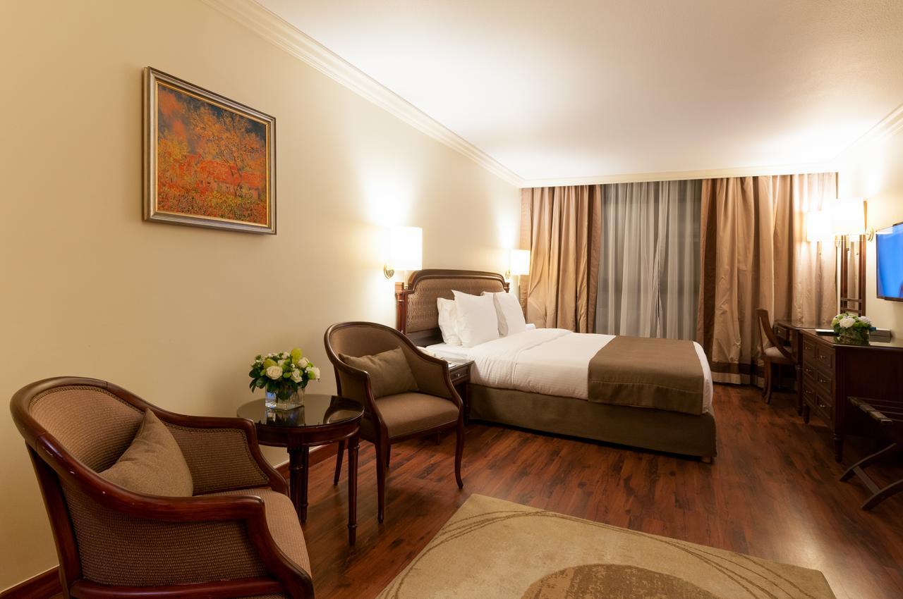 Le Commodore Hotel Beirut Eksteriør bilde